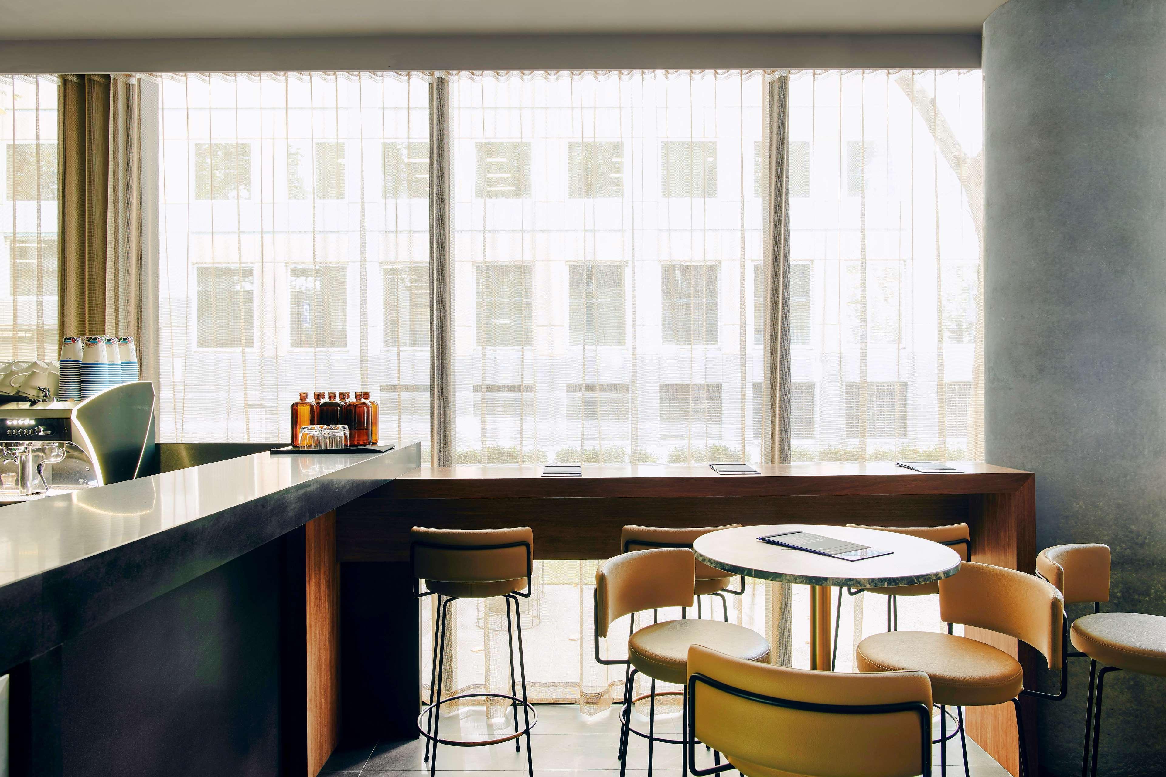 Quincy Hotel Мелбърн Екстериор снимка